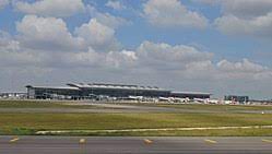 The airport is one of the fastest growing in the world, with the number of passengers per year increasing from just over six million in 2009 to more than 21 million in 2019.﻿﻿ Rajiv Gandhi International Airport Wikipedia