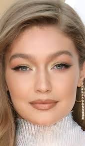 Celebrity Makeup Trends 2020 S Best Beauty Looks Celebrity Makeup Makeup Trends Beauty Tips For Girls