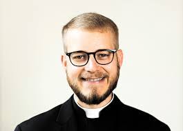 Adam Berni's Instagram, Twitter & Facebook