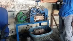 Kelebihan kami adalah membekal keropok lekor dari terengganu 'fresh' dihantar selepas dimasak. Keropok Keping Ikan Tamban Cara Pemprosesan Keropok Ori Terengganu Youtube