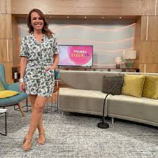 Eu a trabalhar e os meus filhos a alimentar galinhas e a apanhar laranjas 🍊 com a minha mãe! Tania Ribas De Oliveira S Feet Wikifeet