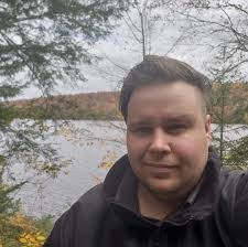 Kyle Teeter's Instagram, Twitter & Facebook