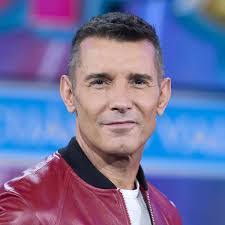 Jesus Vazquez's Instagram, Twitter & Facebook