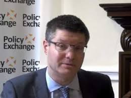 Simon je zaposlenim v svojem podjetju podaril kar 2,75 milijona evrov