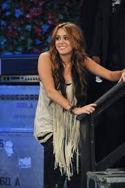 Miley was born on november 22, 1992 in nashville, tennessee. Pin By Brianna Fregoso On Miley Cyrus Miley Cyrus Long Hair Miley Cyrus Hair Long Hair Styles