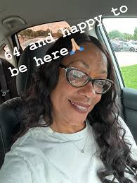 Introduction of a 45-year-old woman from Texas in Beautiful Ppl WIT  Beautiful Vibes group