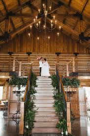 8 Cozy Chic Wedding Decoration Ideas To Enchant Your Big Day Momo Zain Wedding Venues Texas Oklahoma Wedding Venues Dallas Wedding Venues