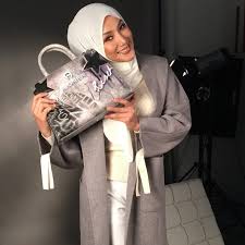 Shahir bersedia miliki erra fazira. Meniti Usia 44 Tahun Erra Fazira Nekad Cari Kebahagiaan Abadi Nona