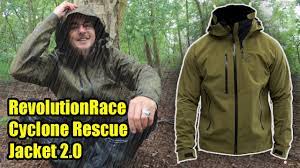 Kaum getragen, leider zu klein geworden. Cyclone Rescue Jacket 2 0 Revolutionrace Review Bad Weather Performance 2021 Youtube