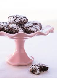 Biscuits Craquants Au Chocolat Ricardo Recipe Chocolate Cookie Recipes Delicious Cookie Recipes Chocolate Cookies