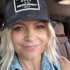 Beach vacation rental with pool and easy access?