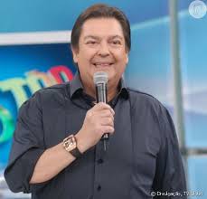 A internet adora relembrar o faustão cantando o rap do ovo ao lado de sergio malandro. Faustao Rouba A Cena Ao Repetir Camisa De R 200 No Domingao Veja O Look Purepeople