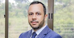 A mediação e arbitragem on-line na disputa entre shopping centers e lojistas