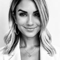 Erika Aparicio's Instagram, Twitter & Facebook