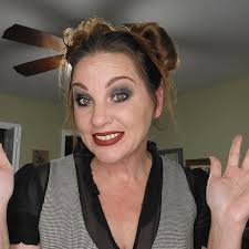 This outfits fit story🤣🤣 First I saw these Vivienne Westwood socks😱 I  HAD to have them...but I dont make Vivienne money🤣 Luckily I have an  incredible, talented, and crafty sister😏 So Yep