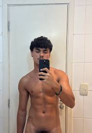 MEU BARBEIRO ME COMEU NO PELO - XNXX.COM