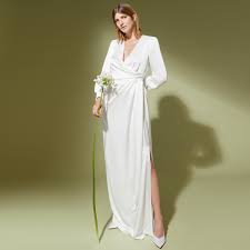 Epitome of italian quality, design and style bit.ly/maxmaraofficial. Kollektion Max Mara Bridal Brautkleider Max Mara
