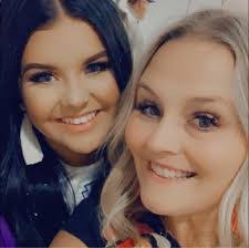 Larry Vale's Instagram, Twitter & Facebook