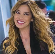 Aida román lamenta quedar fuera de la competencia en el tiro con arco. Aida Yespica Figlio Matrimonio Hot Oggi 2016 Verissimo Video Bikini Foto Calendario Isola Dei Famosi Instagram Pocket News Alert