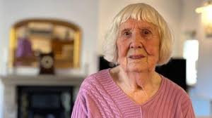 Post Office scandal: 91-year-old victim 'disgusted' with compensation delay 