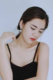 Trang cá nhân với gần 50 nghìn người theo dõi, hầu hết đều tấm tắc khen nhan sắc của bạn gái cũ bùi tiến dũng. Nhan Sáº¯c Gai Má»™t Con Trong Mon Con Máº¯t Cá»§a Vá»£ Quáº¿ Ngá»c Háº£i