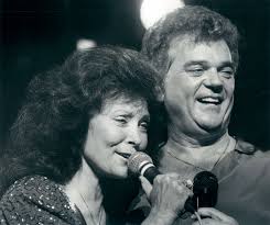 From the archives: Remembering country music legend Loretta Lynn's Lehigh  Valley performances – The Morning Call