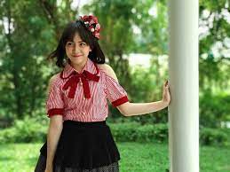 Kenal Lebih Dekat Zara Jkt 48 Gadis Imut Pemeran Disa Adik Dilan
