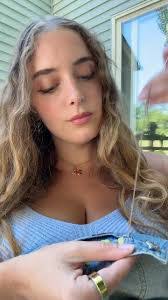 Kellie Swanson's Instagram, Twitter & Facebook