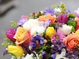 Trimite mesaje de 8 marite femeilor importante din viata ta. Mesaje De 8 Martie Ce Transmit Florile Pe Care Le Oferi Magnolia Blog