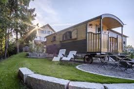 Zirkuswagen Camping Wagenhausen Thurgau Unterkunft Bodensee Geo