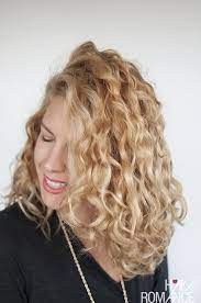 How To Style Curly Hair For Frizz Free Curls Video Tutorial Hair Romance Frizz Free Curls Curly Hair Styles Curly Hair Styles Naturally