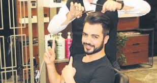 Yusuf güney, dün hakkari'de i̇çişleri bakanı süleyman soylu'yla çektirdiği fotoğrafı sosyal medya hesabından paylaşmıştı. Yusuf Guney Albume Hazirlik Yapti Son Dakika Magazin Haberleri