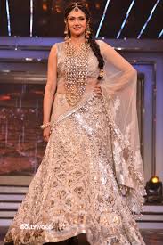Sridevi Bala Nagamma 498 Izobrazhenij Najdeno V Yandeks Kartinkah Bridal Dresses Indian Dresses Indian Outfits