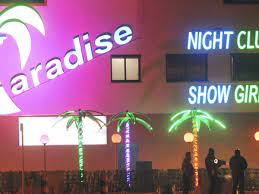 La réglementation sur la prostitution dans les maisons closes est devenue très avantageuses en espagne et l'état y trouve son compte avec des a la frontière comme à la jonquera, les clients de ces prostituées sont majoritairement des français qui viennent parfois passer toute une soirée pour. Coronavirus Les Prostituees Du Paradise A La Jonquera Jetees A La Rue