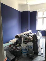 Umzug Und Renovierung Diese Farben Kommen An Die Wand Dunkelblaue Wande Haus Deko Schlafzimmer Wand