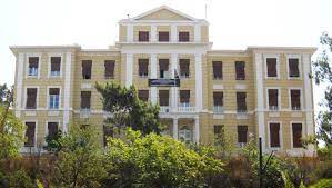 Σοκαριστικές είναι οι λεπτομέρειες που έρχονται στη δημοσιότητα για τα όσα συνέβαιναν σε ορφανοτροφείο της αθήνας. Iwshfogleio Orfanotrofeio Dhmos N Smyrnhs