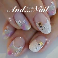 夏 ハンド フレンチ ミディアム ジェル 白川麻里 神戸アンドネイルのネイルデザイン no 1020587 ネイルブック nails design with rhinestones bridal nails beautiful nail designs