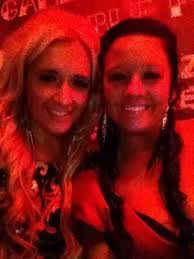 Beth Greenfield's Instagram, Twitter & Facebook