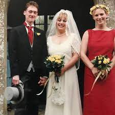 Zara's flowers included very pale thistles and the nod to scotland was carried on into her bridesmaids posies, too. Zara Tindall Was This Racing Couple S Bridesmaid And This Is How They Have Repaid Her Gloucestershire Live