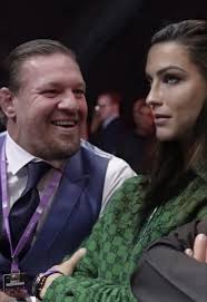 Si Conor McGregor ay nasa ringside kasama si Cristiano Ronaldo sa event ng  DAZN na "Day of Reckoning: Joshua/Wallin". : r/ufc