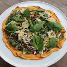 Pizza A La Patate Douce Et Aux Legumes Video Pizza A La Patate Douce Recette Patate Douce Cuisine Vegetarienne