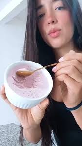 Ingredientes:, 1 taza de kefir @natguryogur, 1/3 de taza de frutos rojos  frescos (no fruta deshidratada) también se puede hacer con 1 cda de  mermelada casera sin azúcar., 1 sobre de gelatina sin ...