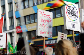 Es wurden jede menge transparente gebastelt, auf denen steht unser kiez bleibt. Homophobie Ist Eine Personlichkeitsstorung L Mag De