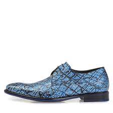 Of u nu op zoek bent naar een klassieke veterschoen voor naar kantoor of een modieuze sneaker voor elke dag, de kans is groot dat u bij ons zult slagen. Floris Van Bommel 18159 Heren Veterschoen Strating Schoenen