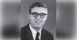 Dee Clement's Instagram, Twitter & Facebook