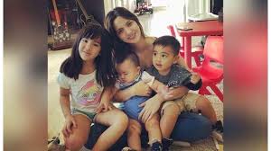 Blak Blakan Soal Jatah Bulanan Dari Ardie Bakrie Segini Uang Yang Dikeluarkan Nia Ramadhani Untuk Beli Mainan Anak Anaknya Blog Tribunjualbeli Temukan Harga Terbaik
