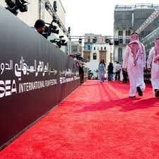 3 محترفين يقيمون تحدي «صناعة فيلم في 48 ساعة»
