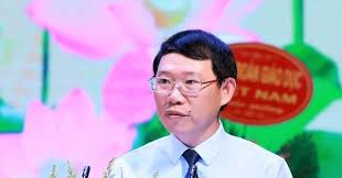 Miễn nhiệm chức danh Chủ tịch UBND tỉnh Bắc Giang với ông Lê ...