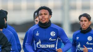 Weston james earl mckennie professionally known as mckennie is an american professional football player who plays for serie a club juventus, on a loan from bundesliga club schalke 04. Weston Mckennie I Try To Help The Team Where I Can Fussball Schalke 04
