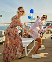 Entdecke rezepte, einrichtungsideen, stilinterpretationen und andere ideen zum ausprobieren. Place To B Cruise Bosshoss Gehen Baden Bildplus Inhalt Leute Bild De